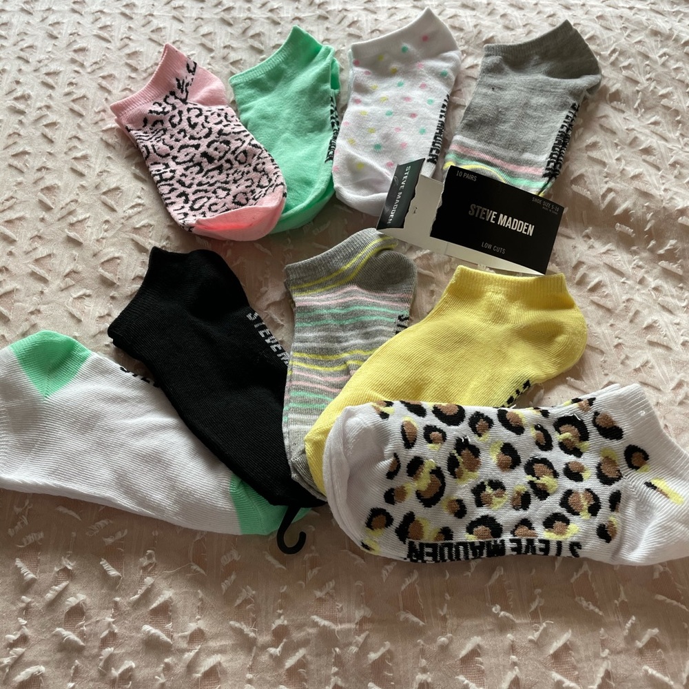COPY - Steve Madden low cut socks. 9 pairs. Great colors